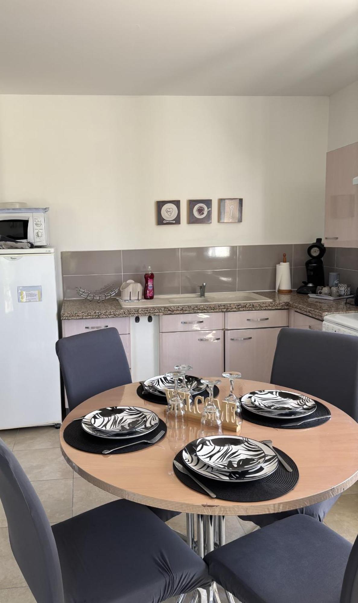 Appartement Romana Puissalicon 34 מראה חיצוני תמונה